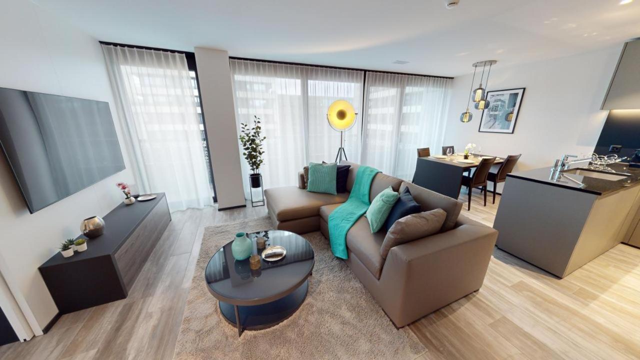 Spacious 1 Bedroom Apartment With Balcony Zürich Eksteriør billede