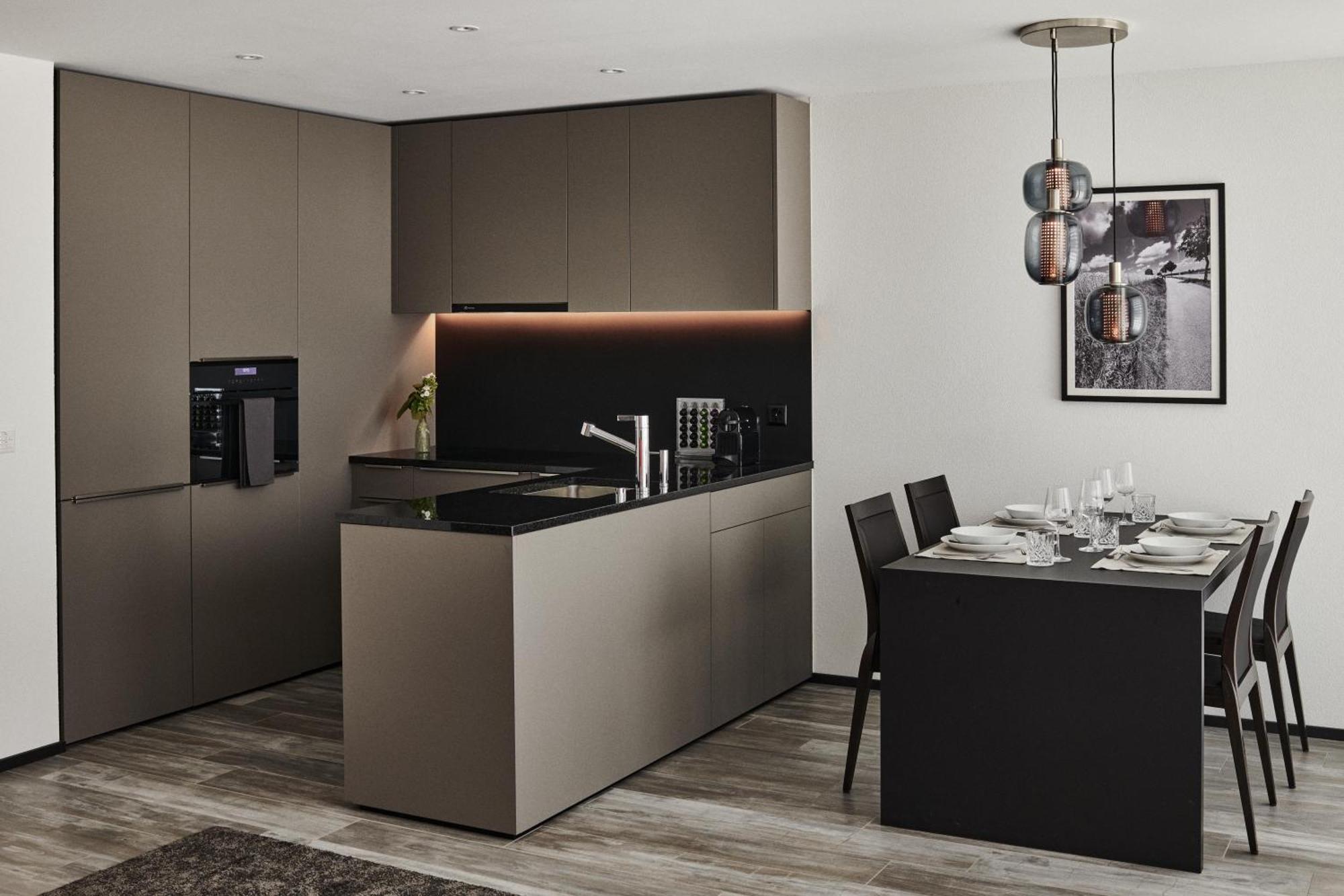 Spacious 1 Bedroom Apartment With Balcony Zürich Eksteriør billede